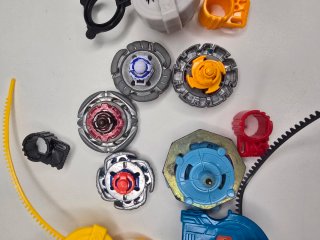 Lotto Beyblade Metal Fusion + Beyblade Classici