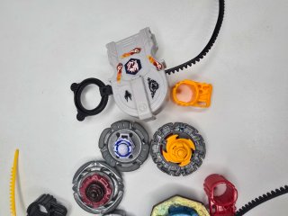 Lotto Beyblade Metal Fusion + Beyblade Classici