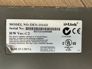Switch D-Link DES-1016D 16 porte 10/100