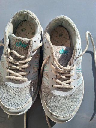 Scarpe sportive dw grigie e bianche