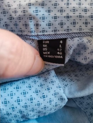 Camisa Hombre Azul Estampada. Easy iron. Slim fit