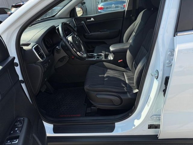 Kia Sportage 1.6 MHEV Business DCT 100kW (136CV) 4X2