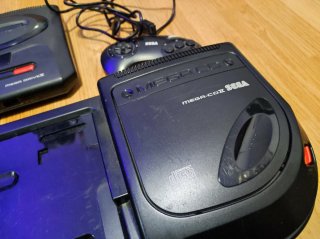 Sega Mega CD + Mega Drive 2 + Mando