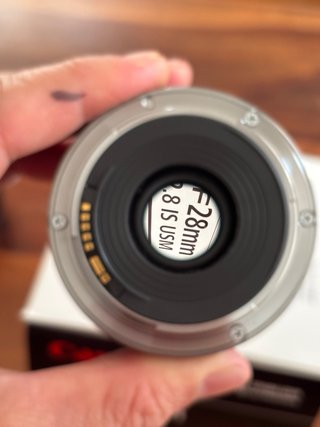 Canon EF 28mm f/2.8 IS USM