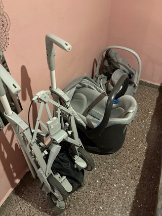 Pacchetto completo per neonati con passeggino, seggiolino auto e borsa abbinata
