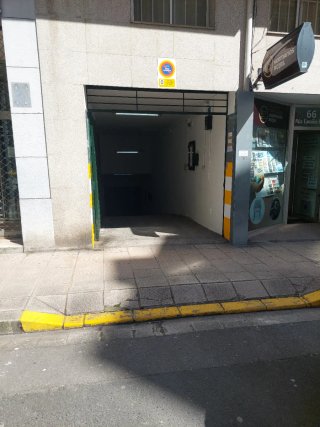 LUGO VENTA PLAZA GARAJE Y BODEGA