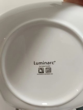 Vajilla Luminarc Cuadrada Negra y Blanca