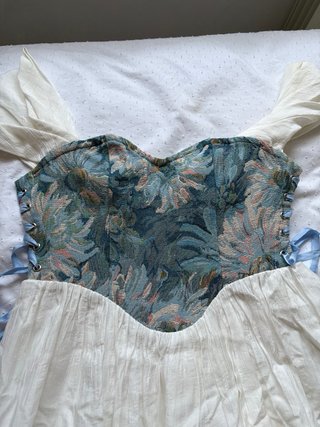 Vestido blanco corsé floral