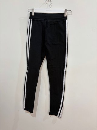 Leggings Adidas negros con rayas