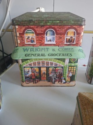 Colección Cajas Metálicas Pueblo.