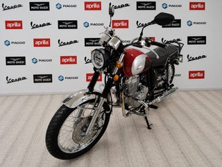 Mash 500 - Moto Naked Roja y Plata