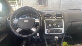 Ford Focus 1.8tdci 115cv con enganche y etiqueta