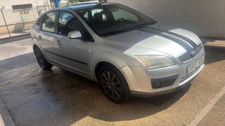 Ford Focus 1.8tdci 115cv con enganche y etiqueta