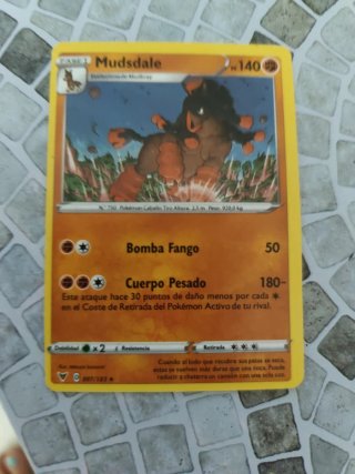 Carta Pokémon Mudsdale 140 HP