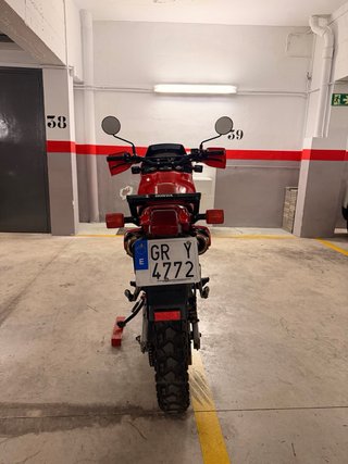 Honda Dominator 650 1991 Roja