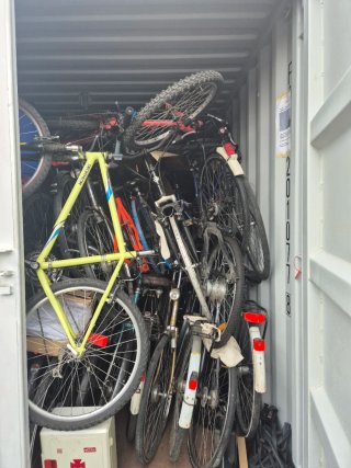 Bicicleta de montaña amarilla