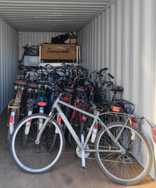 Bicicleta de montaña amarilla