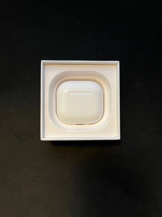 AirPods 4 ANC