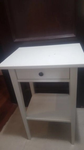 Mesita auxiliar Ikea blanca