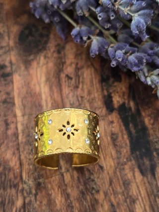 Anillo Bañado en Oro con Cristales
