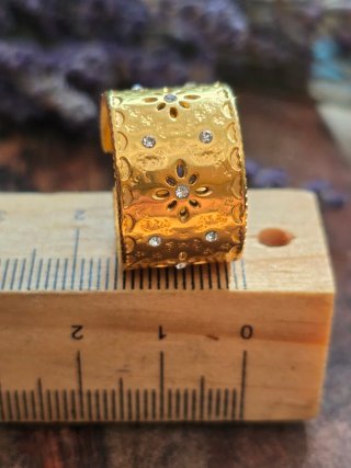 Anillo Bañado en Oro con Cristales