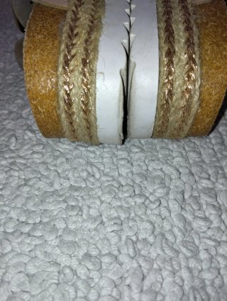 Sandali Lora Ferres Beige con Fibbia Dorata