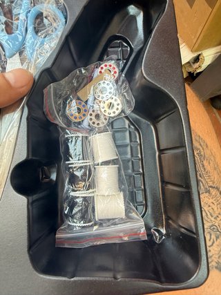 Máquina de coser eléctrica portátil