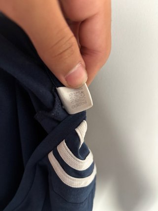 Camiseta Adidas azul marino