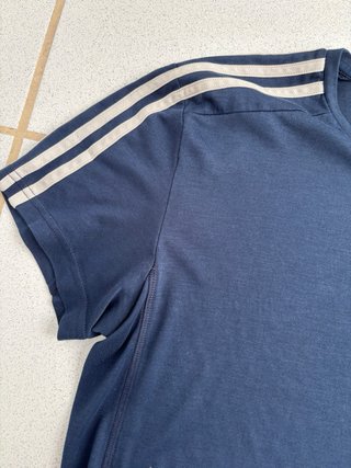 Camiseta Adidas azul marino