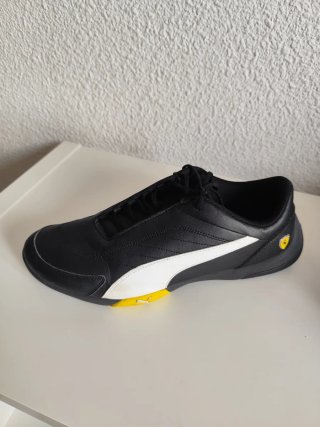 Zapatillas Puma Ferrari Negras y Amarillas