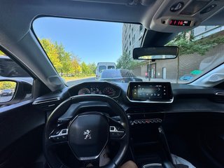 Peugeot 208 2022