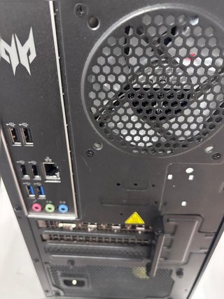 Predator Orion3000 i7-14700F 16GB-1T RTX4070 SUPER