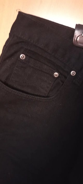 Pantalón negro hombre