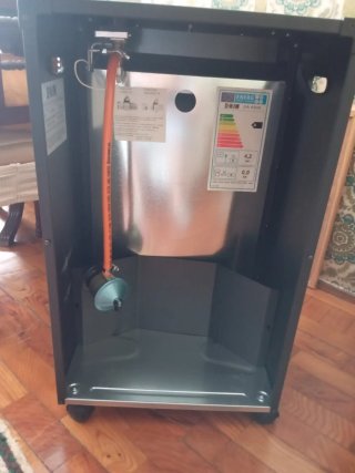 Estufa gas butano/propano negra
