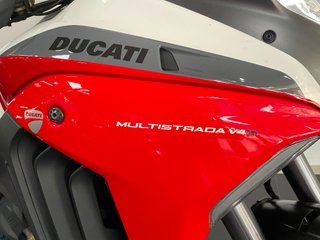Ducati Multistrada V4S Performance