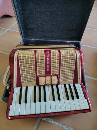 Acordeón Hohner Made by M. Hohner Germany
