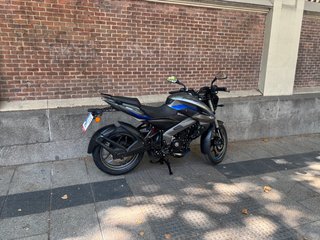 Bajaj Pulsar 200