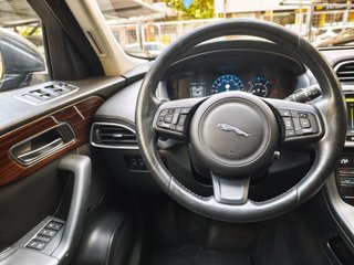 Jaguar F-Pace 2017