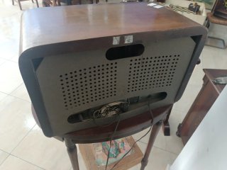 Radio Celedonio Marrón y Dorado