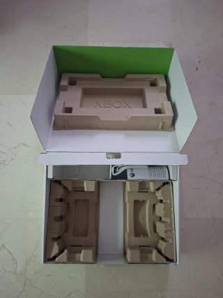 Xbox Series S + 2 Mandos + Dock Carga