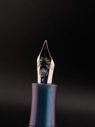 Pluma estilográfica Kaweco Lunar Azul Sombra