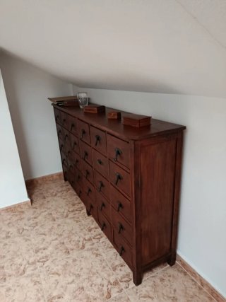 Mueble madera maciza cajones antiguo