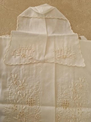Tela para confeccionar blusa bordada