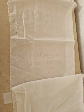 Tela para confeccionar blusa bordada