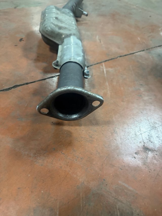 Silencioso y intermedio Subaru Impreza