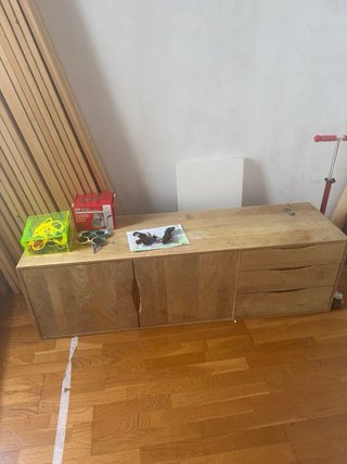 Mueble de madera maciza Maison du Monde.