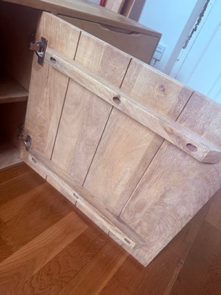 Mueble de madera maciza Maison du Monde.
