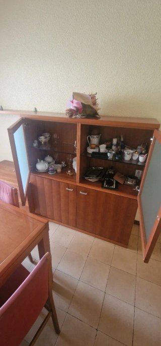 Muebles artesanales de madera diversos
