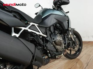 SUZUKI V-STROM 800 TECH