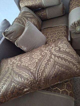 Sofá Marroquí Beige y Dorado
